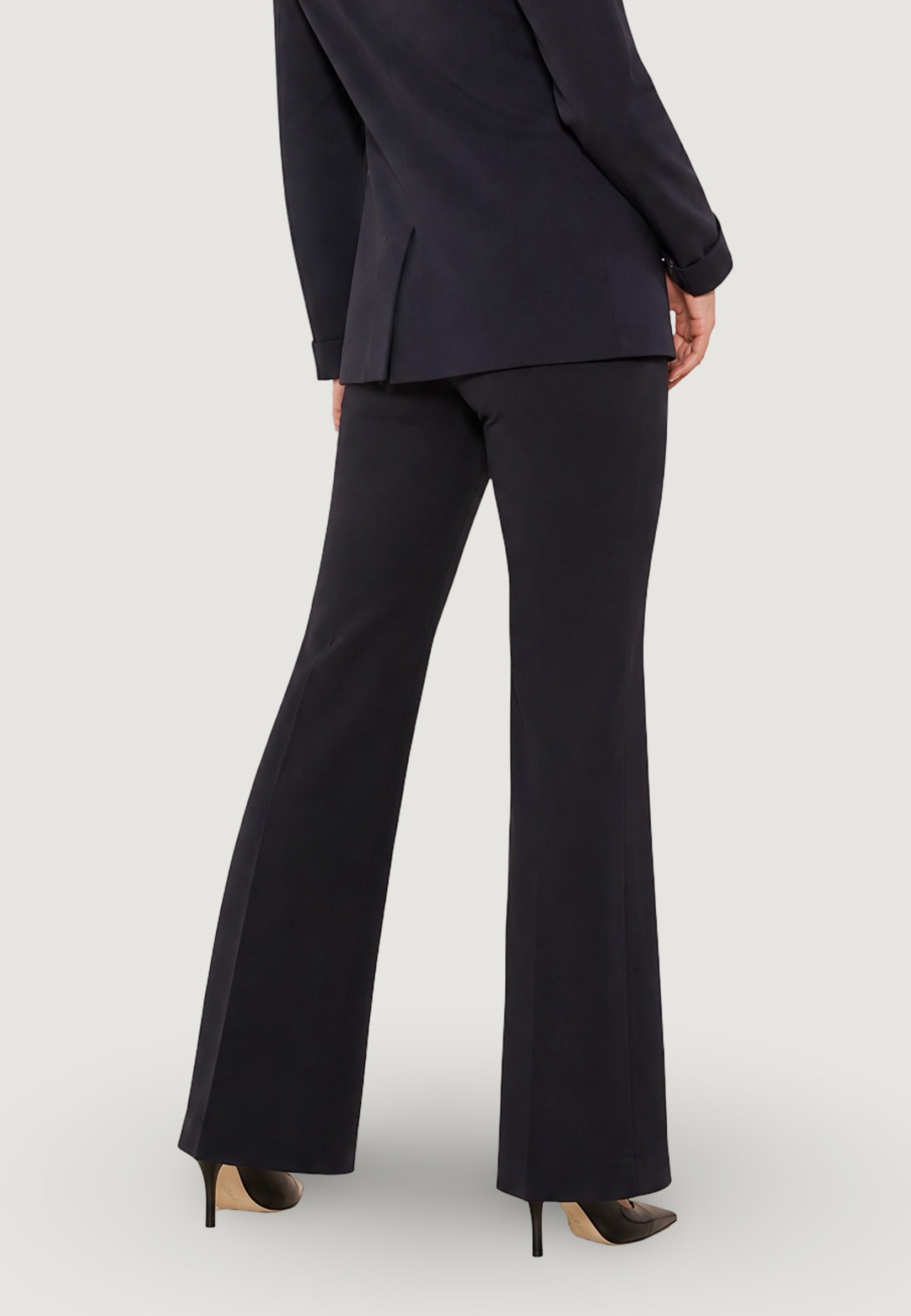 Pantaloni Svasati