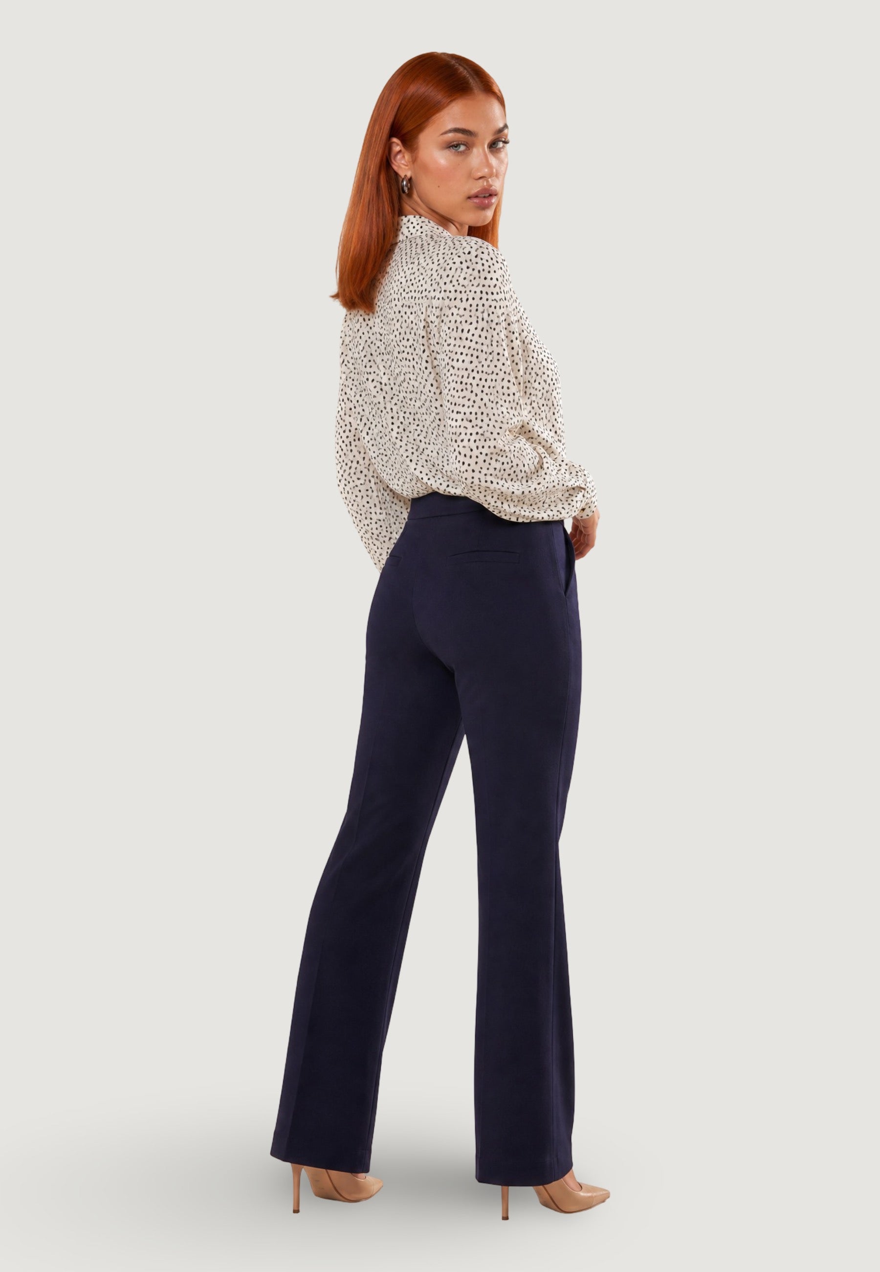 Pantaloni Svasati
