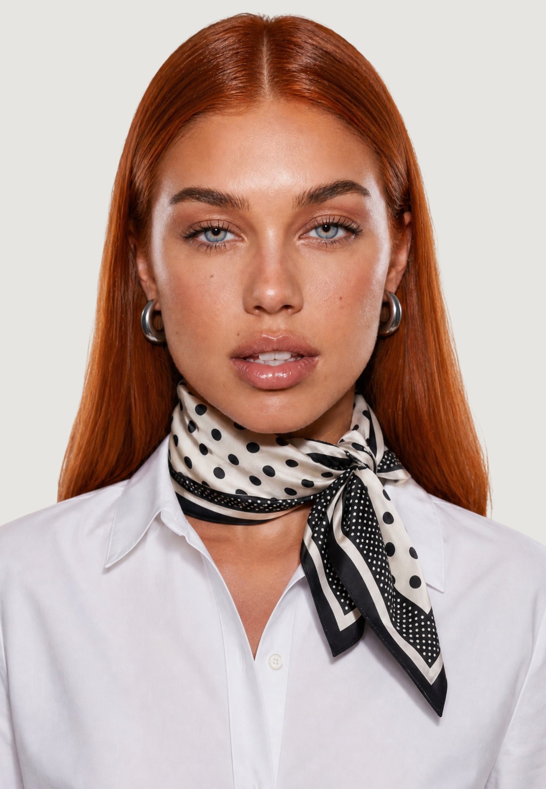 Foulard Pois a Contrasto