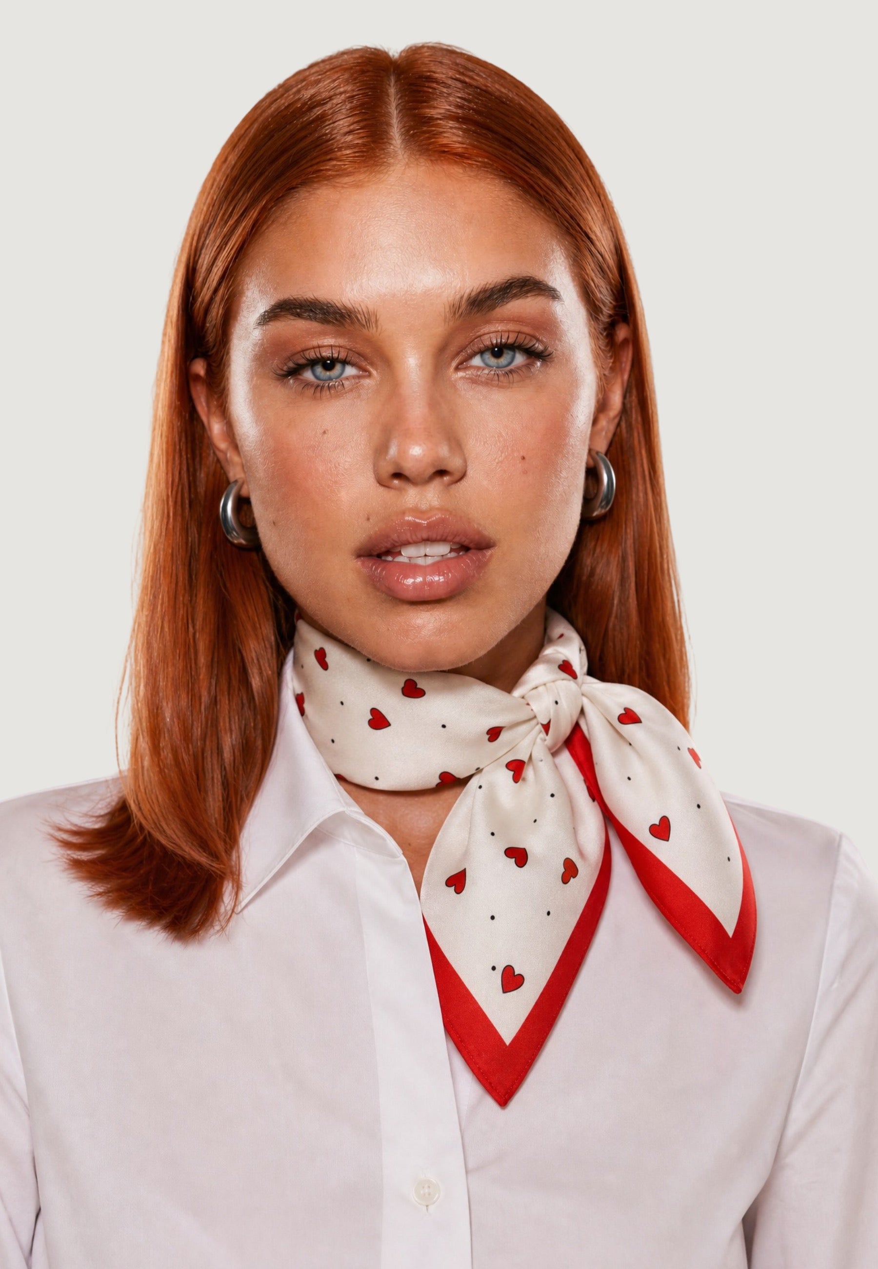 Foulard Cuori Bordo Rosso