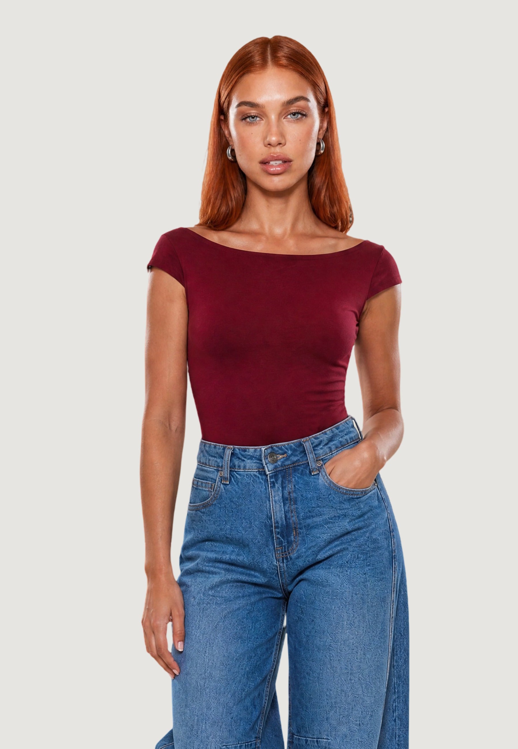 TOP CON SCOLLO DIETRO