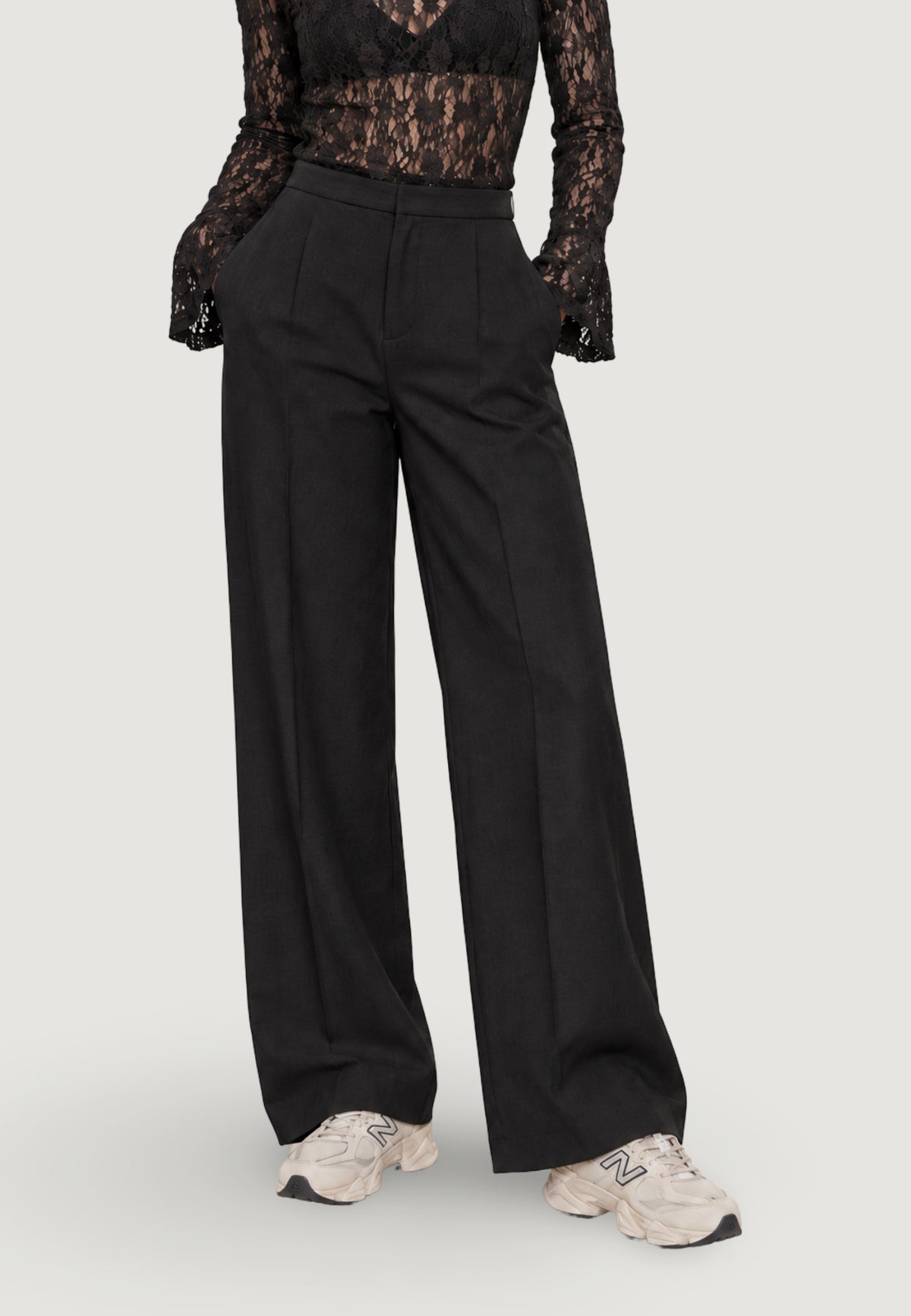 DIAMANTE PLEATED PANT