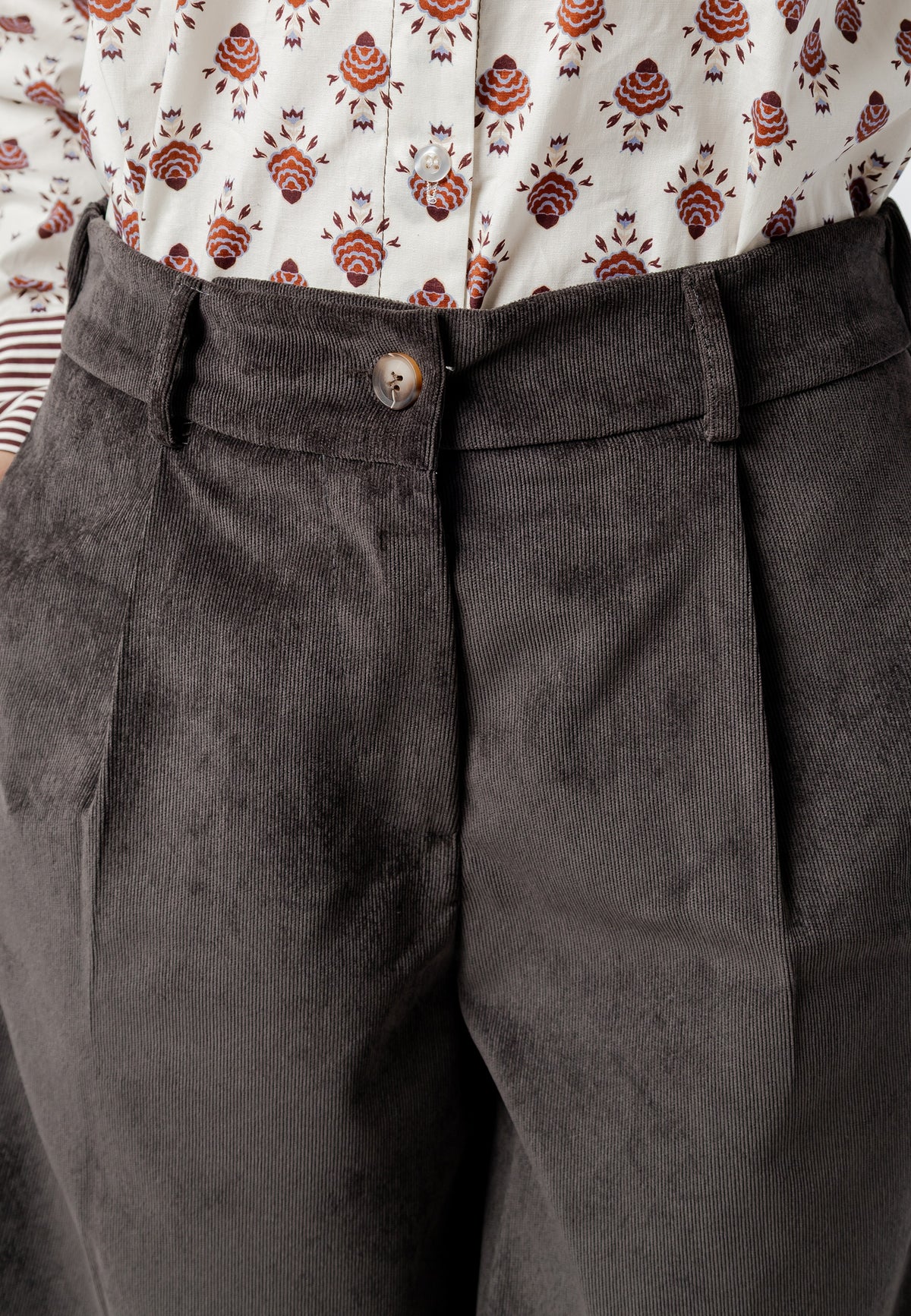 alice cord pleat shorts