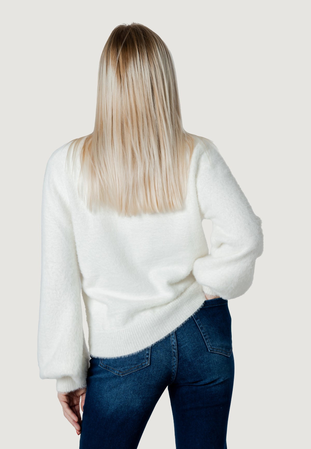 lotus FLUFFY CREW KNIT